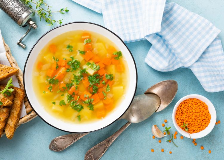 5 Sopas Caseras Con Verduras Para Preparar En Menos De 20 Minutos ...