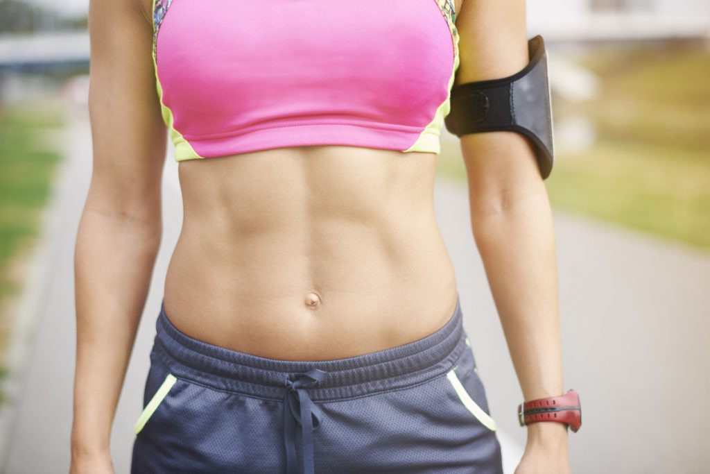 Cómo conseguir tu six pack en el vientre desde la comodidad de tu hogar