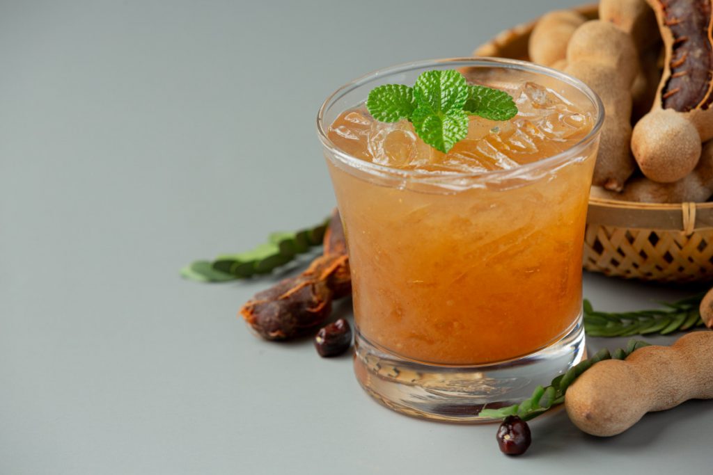 10 beneficios de beber agua de tamarindo
