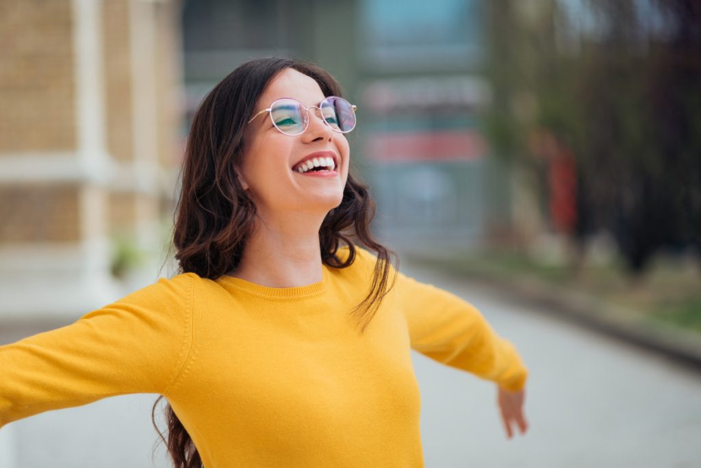 10 canciones para dedicar a una mujer hermosa