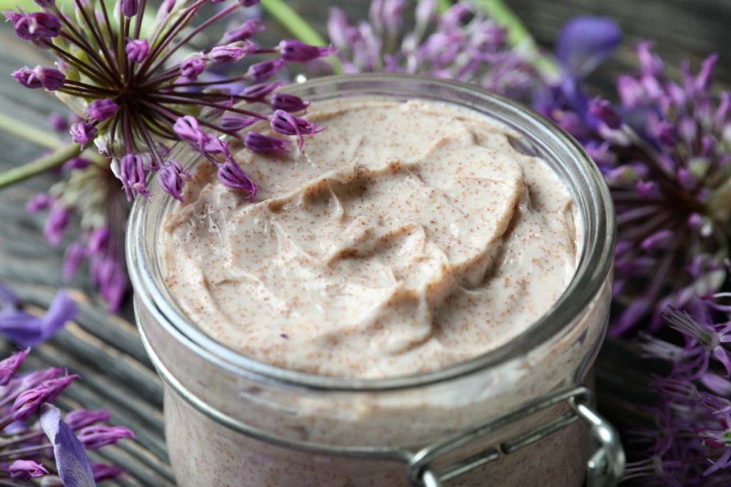 6 remedios caseros para mantener a raya el acné corporal