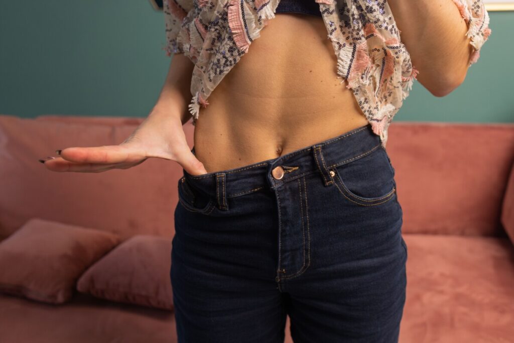 3 ejercicios hipopresivos para fortalecer el abdomen