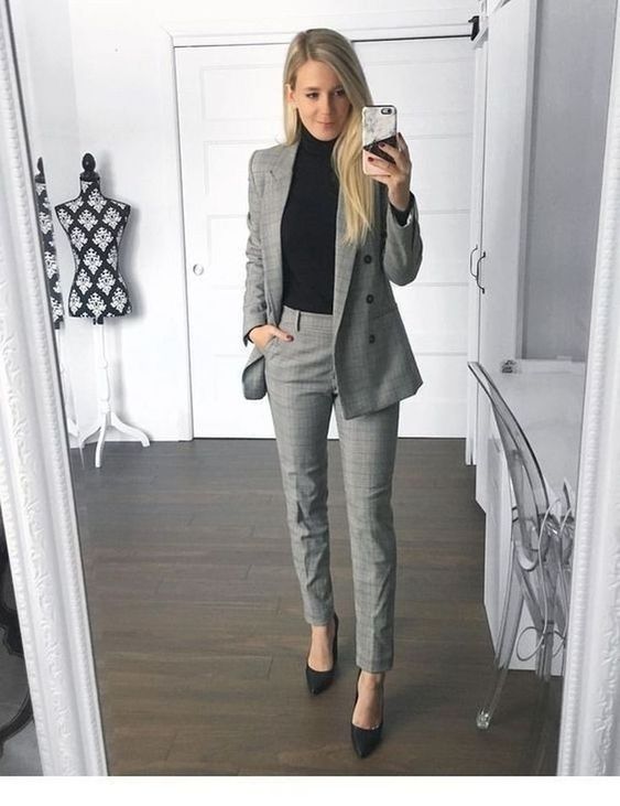 Maletín ingresos espada Outfits casuales para combinar un pantalón gris claro - Mujer saludable 10  | Todo para la mujer moderna