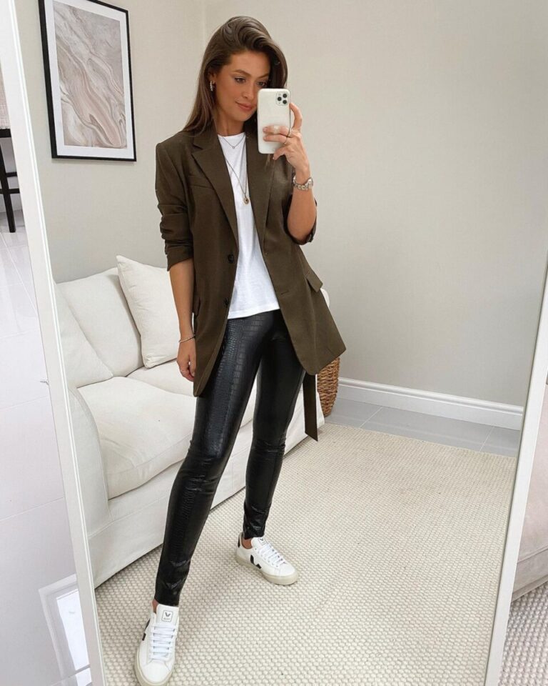 Aprende a llevar leggins y blazer este otoño con estos looks Mujer