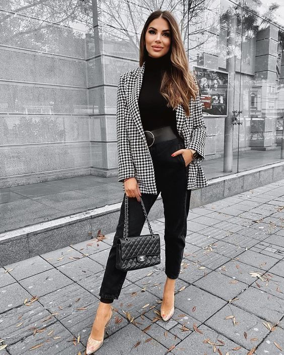 26 outfits con pantalón negro: consejos para combinarlo - Mujer saludable  10