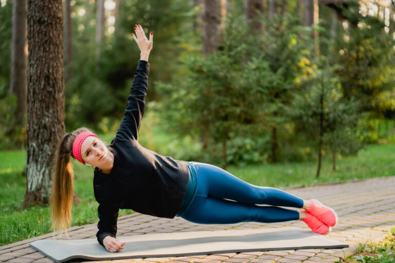 La mejor rutina para trabajar tu abdomen con planchas