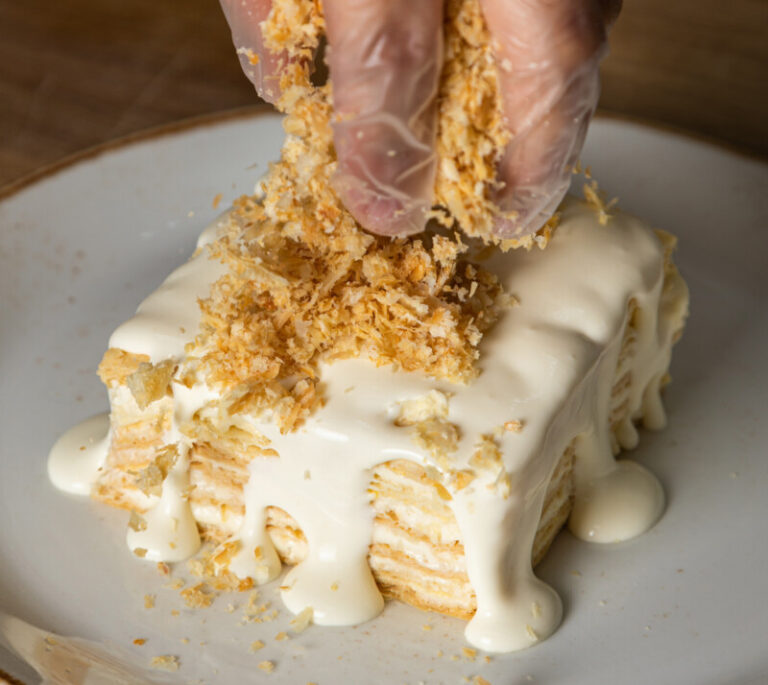 Dulce tentación: Milhoja con dulce de leche y chocolate