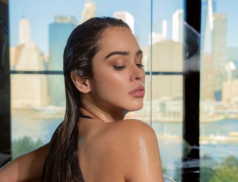 Yanet García deslumbra en su última foto con traje de baño negro mientras disfruta del jacuzzi