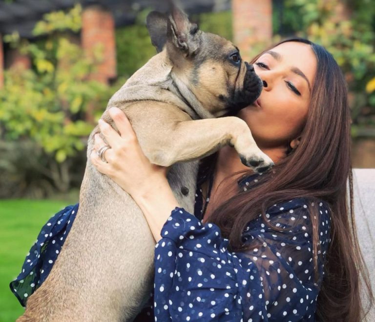 Descubre el talento oculto de Salma Hayek: las veces que nos hizo bailar cumbia