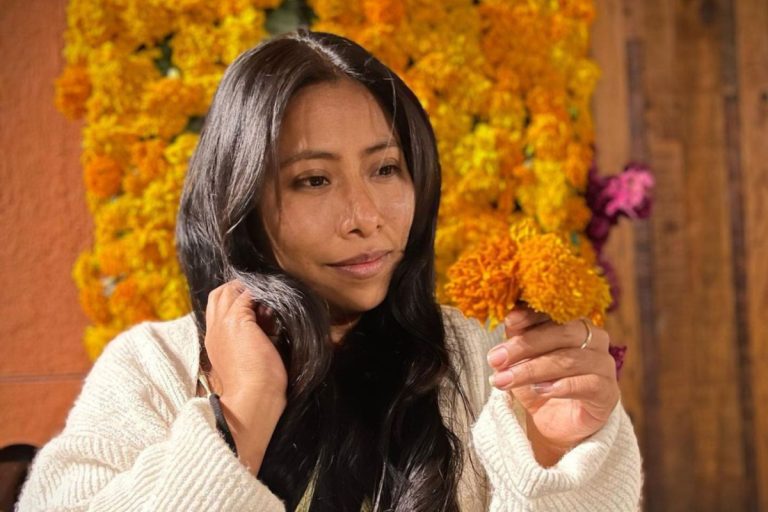 ‘Como una Kardashian’, así llaman a Yalitza Aparicio por subir video con filtro